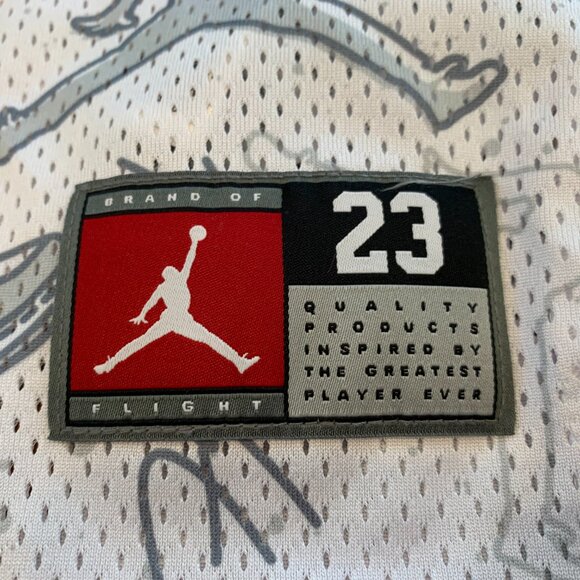 EUC Jordan All Over Print Youth Jersey Size MEDIUM 10/12 - Picture 6 of 14